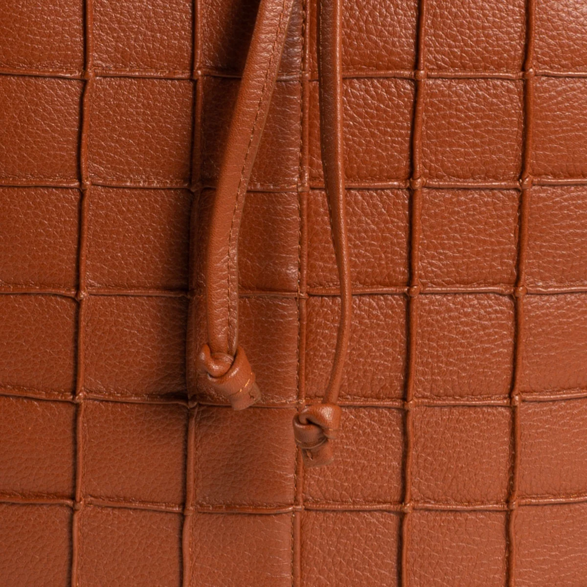 Jet Set Bucket Cognac - Image 3