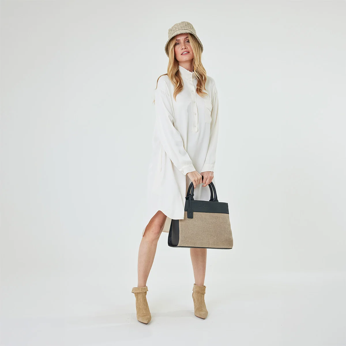 Central Park Tote Black - Image 9