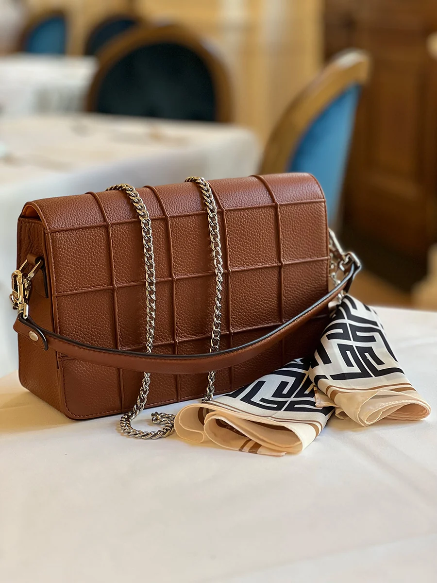 Madison Dinner Cognac - Image 9