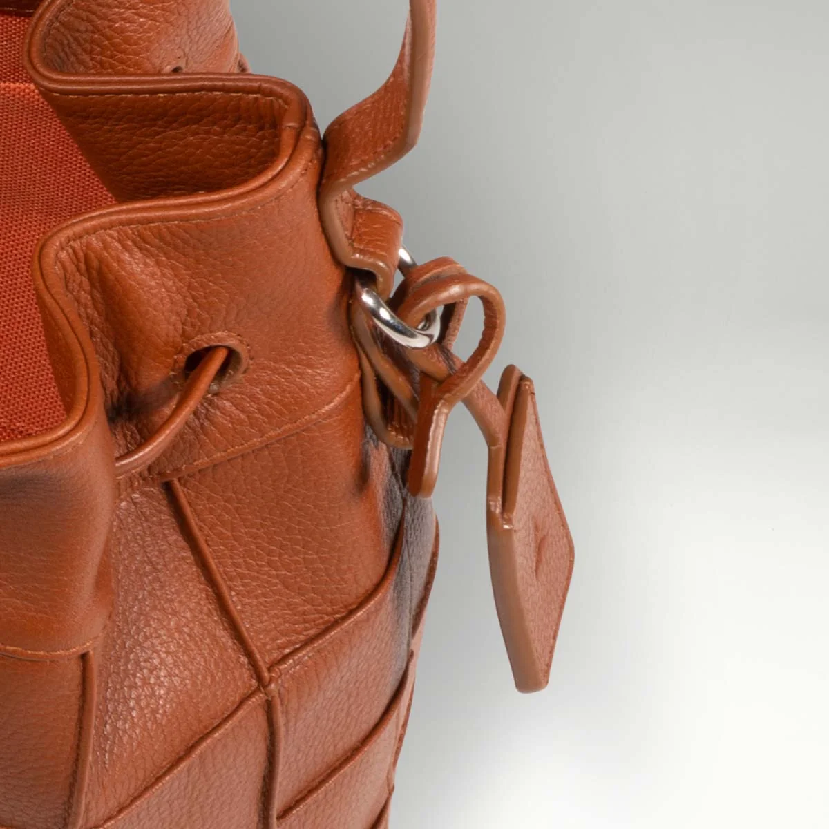 Sofia Bucket Cognac - Image 5