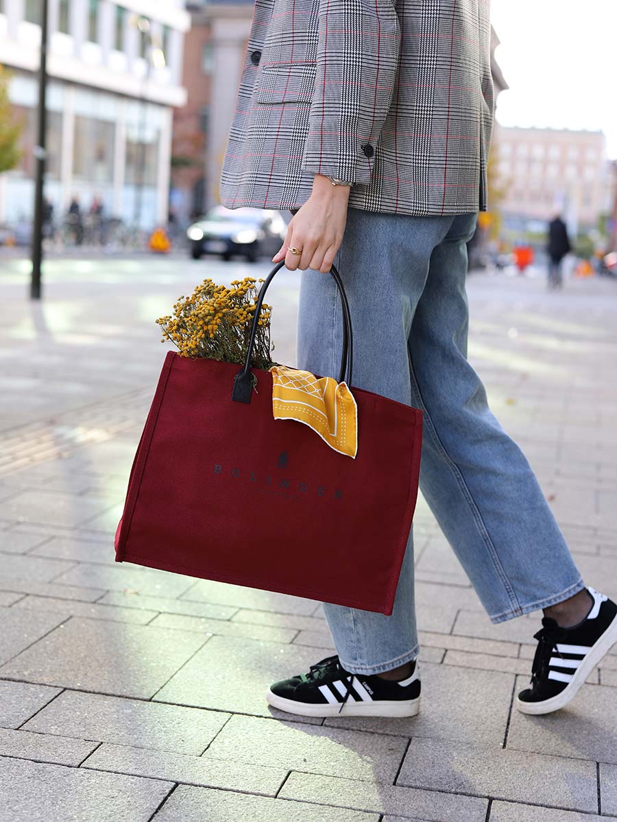 Soho Tote Burgundy - Image 6