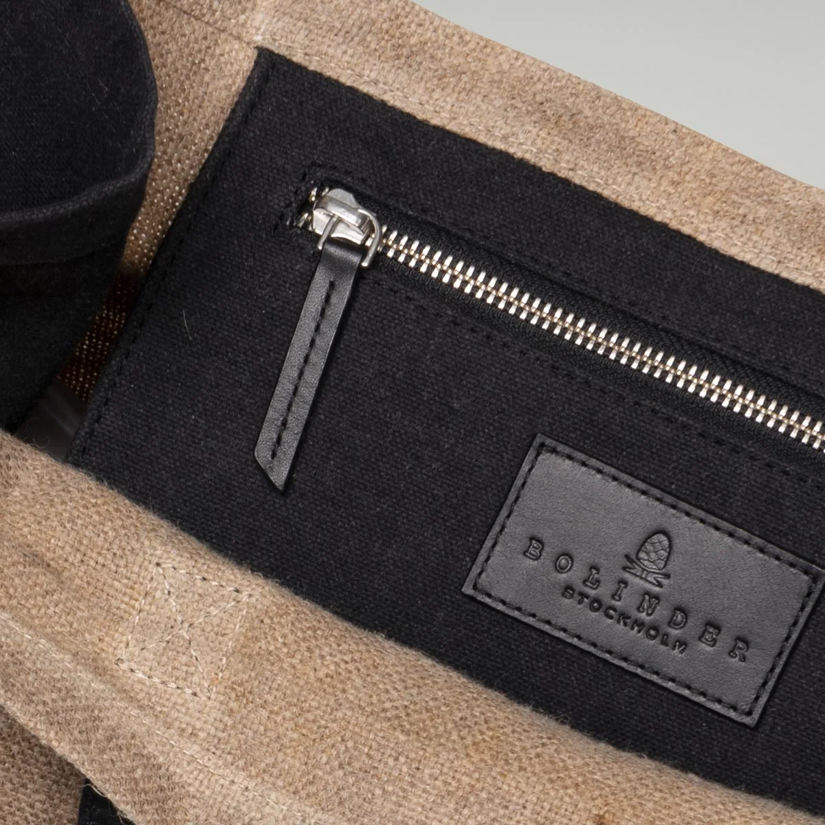 Soho Tote Hemp Black - Image 5