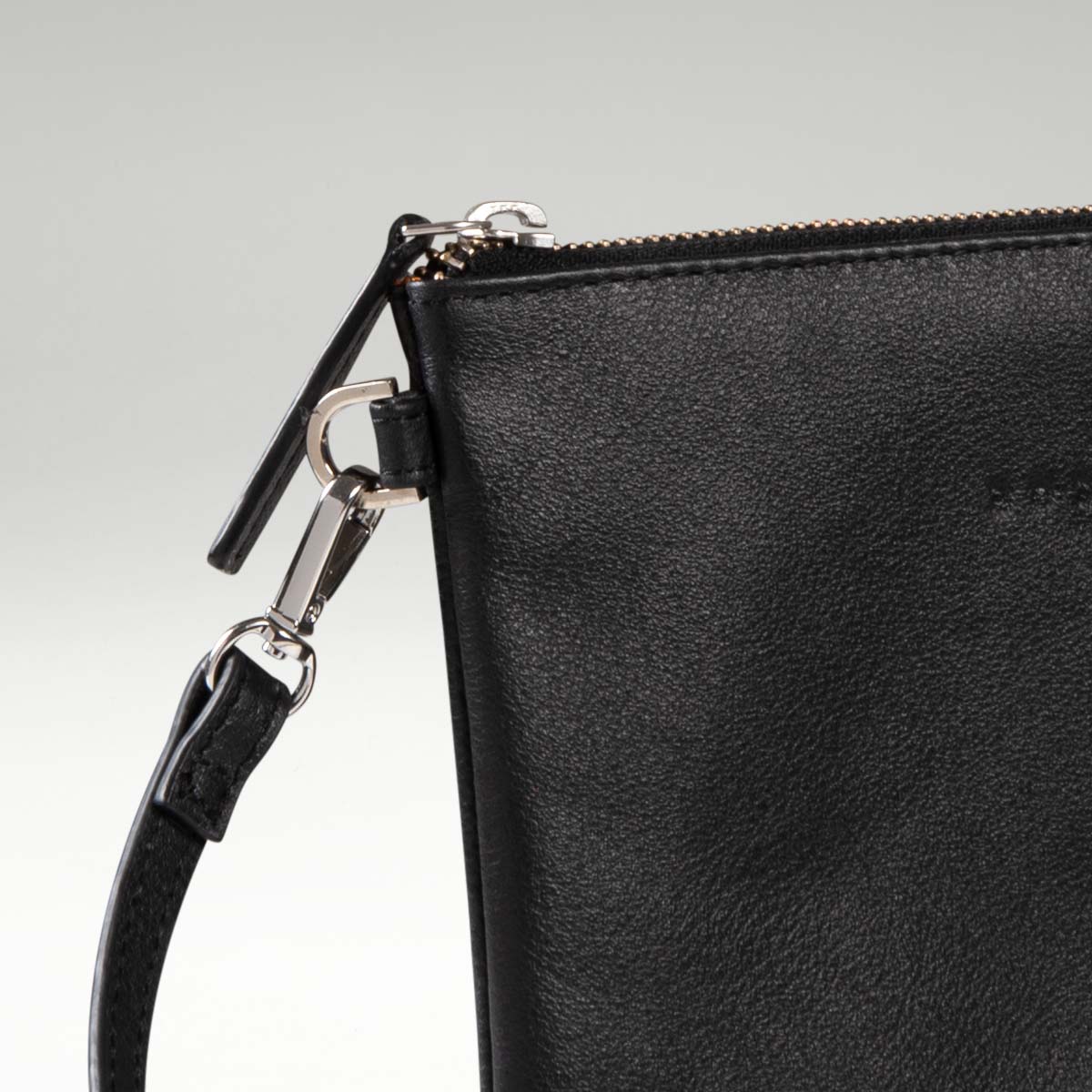 Zipper Pouch Black - Image 4